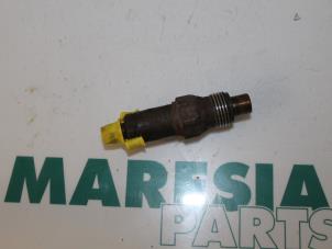 Usagé Injecteur (diesel) Renault Megane Break/Grandtour (KA) 1.9D Prix € 35,00 Règlement à la marge proposé par Maresia Parts