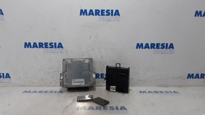Used Engine management computer Renault Espace (JK) 2.2 dCi 150 16V Grand Espace Price € 262,50 Margin scheme offered by Maresia Parts