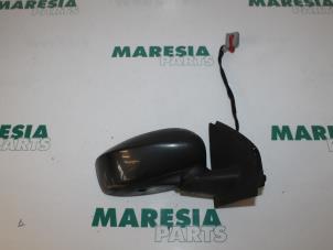 Used Wing mirror, right Fiat Stilo (192A/B) 1.6 16V Price € 30,00 Margin scheme offered by Maresia Parts