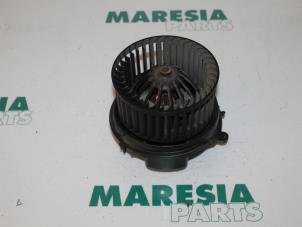 Używane Silnik wentylatora nagrzewnicy Citroen C2 (JM) 1.1 Cena € 25,00 Procedura marży oferowane przez Maresia Parts