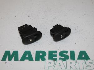 Used Multi-functional window switch Citroen C2 (JM) 1.1 Price € 20,00 Margin scheme offered by Maresia Parts
