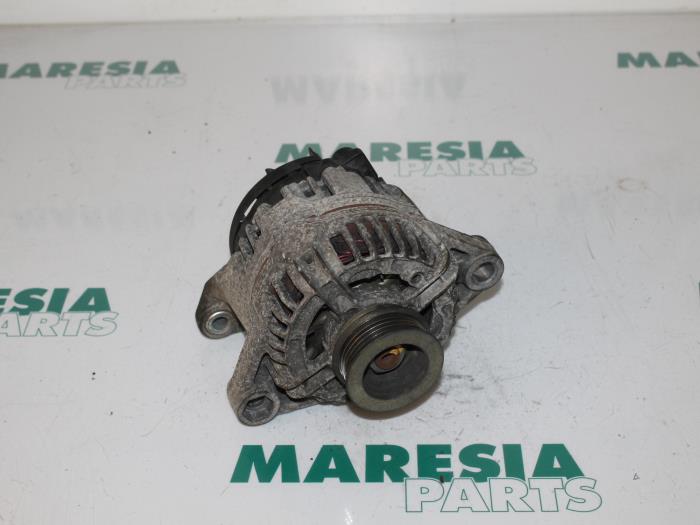 Używane Pradnica Fiat Stilo (192A/B) 1.6 16V Cena € 40,00 Procedura marży oferowane przez Maresia Parts