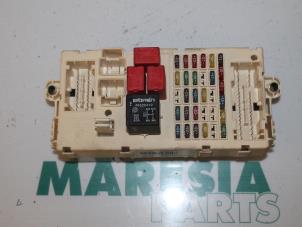 Gebrauchte Sicherungskasten Fiat Stilo (192A/B) 1.2 16V Preis € 40,00 Margenregelung angeboten von Maresia Parts