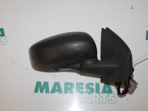 Used Wing mirror, right Fiat Stilo (192A/B) 1.2 16V Price € 30,00 Margin scheme offered by Maresia Parts