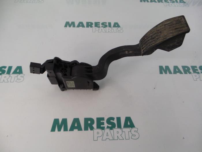Begagnade Gaspedalsensor Fiat Doblo Cargo (263) 1.6 D Multijet Pris € 40,00 Marginaltabell erbjuds av Maresia Parts