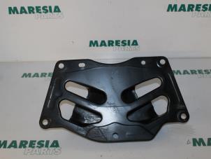 Used Rear support beam Fiat Doblo Cargo (263) 1.6 D Multijet Price € 90,00 Margin scheme offered by Maresia Parts