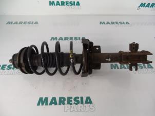 Used Front shock absorber rod, left Fiat Stilo (192A/B) 1.2 16V Price € 40,00 Margin scheme offered by Maresia Parts
