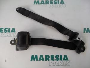 Used Rear seatbelt, right Fiat Doblo (223A/119) 1.2 Price € 50,00 Margin scheme offered by Maresia Parts