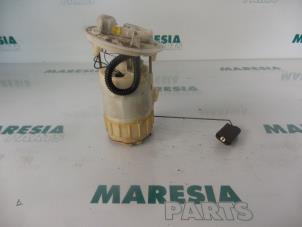 Usagé Pompe carburant électrique Renault Scénic I (JA) 1.6 16V Prix € 30,00 Règlement à la marge proposé par Maresia Parts