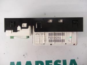 Innerdisplay från en Renault Scénic I (JA) 1.6 16V 2003