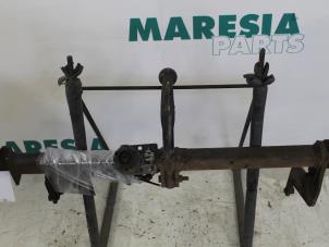Used Towbar Renault Scénic I (JA) 1.6 16V Price € 50,00 Margin scheme offered by Maresia Parts