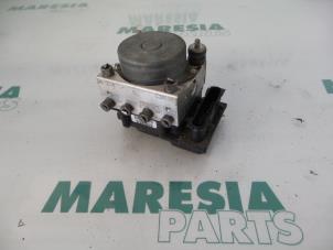 Usagé Pompe ABS Fiat Grande Punto (199) 1.4 Prix € 90,00 Règlement à la marge proposé par Maresia Parts