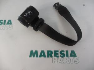 Usagé Ceinture de sécurité arrière droite Fiat Grande Punto (199) 1.4 Prix € 25,00 Règlement à la marge proposé par Maresia Parts