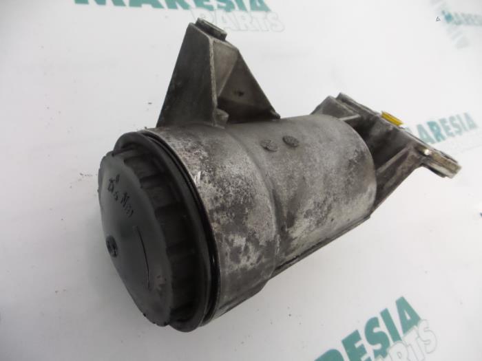 Gebrauchte Ölfilterhalter Renault Espace (JK) 2.2 dCi 150 16V Grand Espace Preis € 50,00 Margenregelung angeboten von Maresia Parts