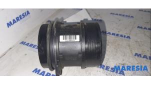 Luftflödesmätare från en Citroën C8 (EA/EB) 2.2 HDi 16V 2004
