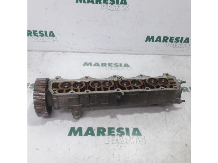 Usagé Arbre à cames Fiat Stilo (192A/B) 1.6 16V 3-Drs. Prix € 50,00 Règlement à la marge proposé par Maresia Parts