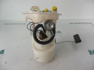 Used Electric fuel pump Renault Scénic I (JA) 1.4 16V Price € 30,00 Margin scheme offered by Maresia Parts