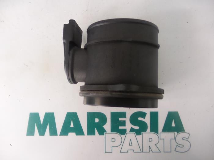 Usagé Débitmètre Peugeot 308 (4A/C) 1.6 VTI 16V Prix € 25,00 Règlement à la marge proposé par Maresia Parts