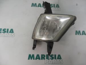 Used Fog light, front left Peugeot 407 SW (6E) 2.0 HDiF 16V Price € 20,00 Margin scheme offered by Maresia Parts