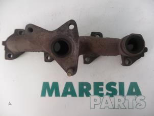 Used Exhaust manifold Renault Megane II (LM) 1.5 dCi 100 Price € 50,00 Margin scheme offered by Maresia Parts