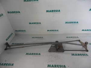 Używane Mechanizm wycieraczki Citroen Xsara Picasso (CH) 1.8 16V Cena € 50,00 Procedura marży oferowane przez Maresia Parts