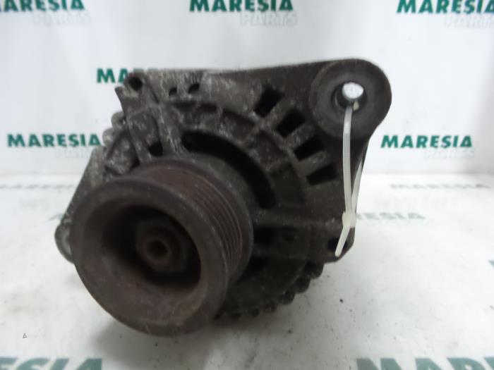 Begagnade Dynamo Alfa Romeo 156 (932) 2.0 Twin Spark 16V Pris € 40,00 Marginaltabell erbjuds av Maresia Parts