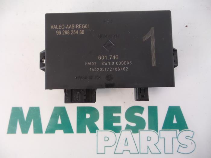 Begagnade PDC-modul Citroen C5 I Break (DE) 2.0 16V Pris € 50,00 Marginaltabell erbjuds av Maresia Parts