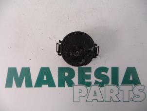 Used Rain sensor Renault Laguna III Estate (KT) 2.0 16V Price € 15,00 Margin scheme offered by Maresia Parts