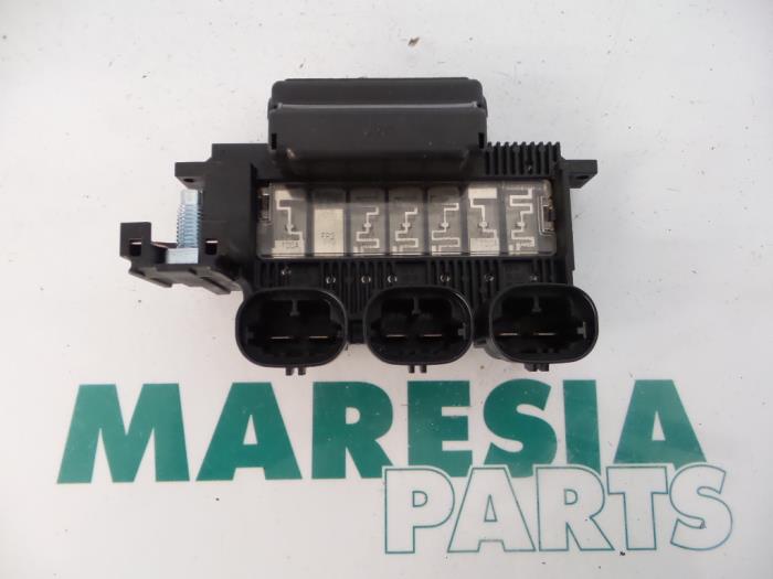 Begagnade Relä Fiat Scudo (270) 2.0 D Multijet Pris € 30,13 Inklusive moms erbjuds av Maresia Parts