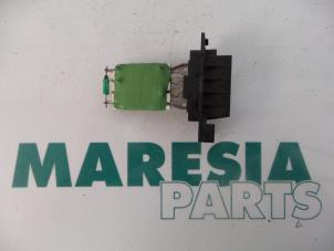 Usagé Résistance chauffage Fiat Scudo (270) 2.0 D Multijet Prix € 36,30 Prix TTC proposé par Maresia Parts