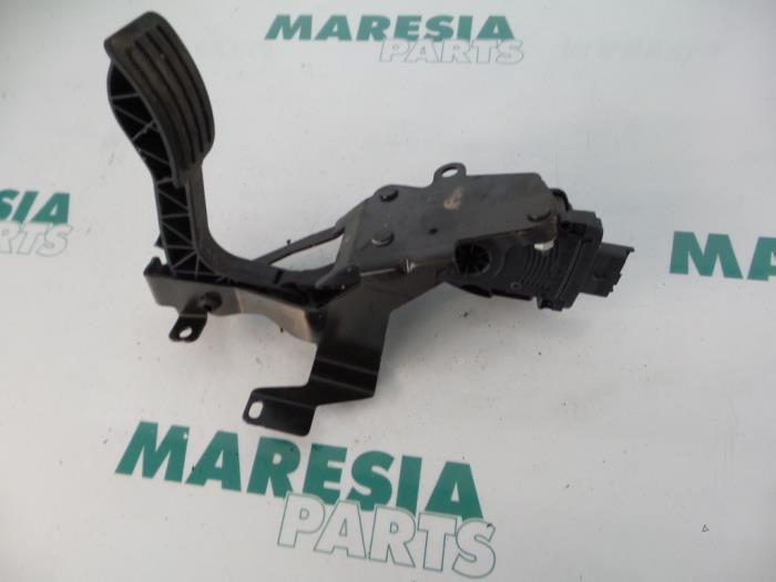 Begagnade Gaspedalsensor Fiat Scudo (270) 2.0 D Multijet Pris € 36,30 Inklusive moms erbjuds av Maresia Parts