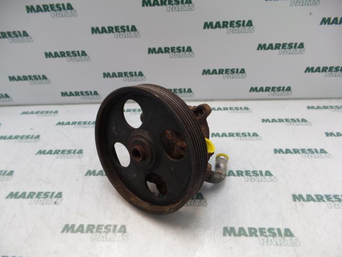 Usagé Pompe de direction Citroen Berlingo Cinqspace, Multispace 1.8 Prix € 50,00 Règlement à la marge proposé par Maresia Parts