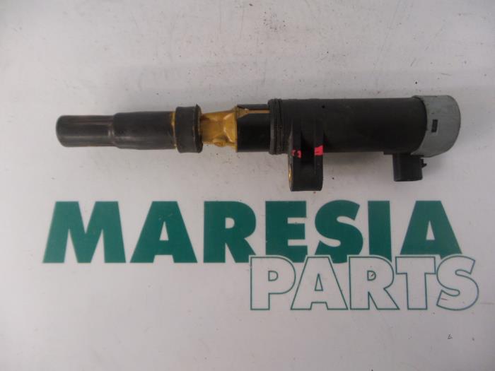 Usados Bobina Renault Scénic I (JA) 1.6 16V Precio € 10,00 Norma de margen ofrecido por Maresia Parts