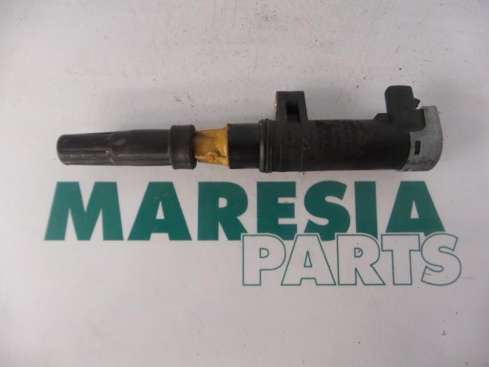 Usados Bobina Renault Scénic I (JA) 1.6 16V Precio € 10,00 Norma de margen ofrecido por Maresia Parts
