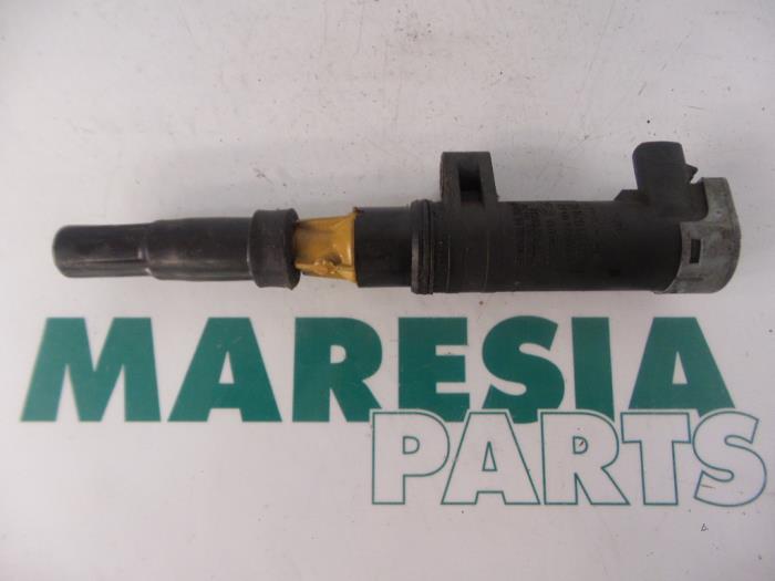 Usados Bobina Renault Scénic I (JA) 1.6 16V Precio € 10,00 Norma de margen ofrecido por Maresia Parts