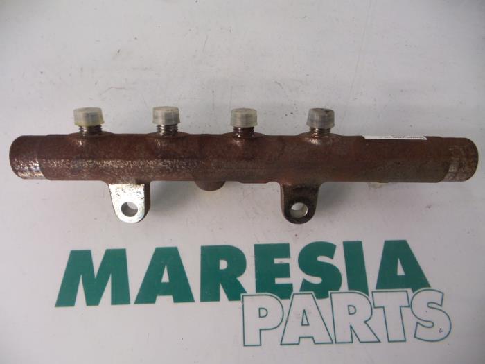 Usagé Système d'injection Renault Megane II Grandtour (KM) 1.5 dCi 105 FAP Prix € 60,00 Règlement à la marge proposé par Maresia Parts