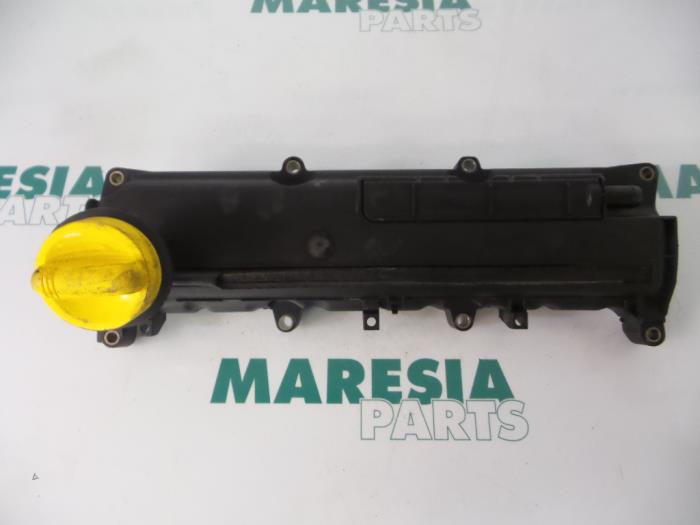 Gebrauchte Ventildeckel Renault Kangoo Express (FC) 1.5 dCi 65 Preis € 35,00 Margenregelung angeboten von Maresia Parts