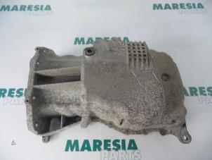 Usados Bandeja de cárter Renault Kangoo Express (FC) 1.5 dCi 65 Precio € 30,00 Norma de margen ofrecido por Maresia Parts