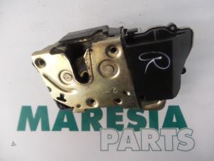 Used Door lock mechanism 2-door, right Citroen Xsara Coupé (N0) 1.6 16V Price € 25,00 Margin scheme offered by Maresia Parts
