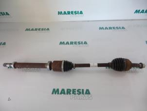 Used Front drive shaft, right Renault Clio III Estate/Grandtour (KR) 1.5 dCi FAP Price € 35,00 Margin scheme offered by Maresia Parts