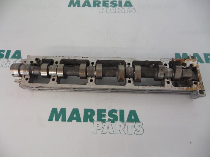 Gebrauchte Nockenwelle Peugeot 807 2.0 16V Preis € 65,00 Margenregelung angeboten von Maresia Parts