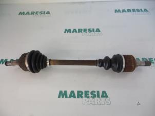 Used Front drive shaft, left Peugeot 807 2.0 16V Price € 105,00 Margin scheme offered by Maresia Parts