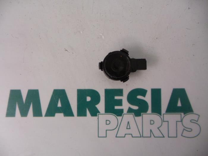 Begagnade Regnsensor Peugeot 607 (9D/U) 2.2 16V Pris € 40,00 Marginaltabell erbjuds av Maresia Parts