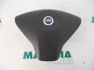 Używane Poduszka powietrzna lewa (kierownica) Fiat Stilo MW (192C) 1.9 JTD 115 Cena € 50,00 Procedura marży oferowane przez Maresia Parts
