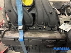 Motor van een Peugeot 607 (9D/U) 2.0 16V 2001
