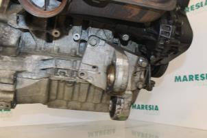 Motor van een Peugeot 607 (9D/U) 2.0 16V 2001