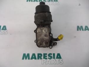 Używane Uchwyt filtra oleju Fiat Scudo (270) 2.0 D Multijet Cena € 60,50 Z VAT oferowane przez Maresia Parts