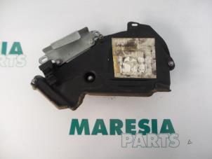 Used Timing cover Peugeot 208 I (CA/CC/CK/CL) 1.6 e-HDi FAP Price € 25,00 Margin scheme offered by Maresia Parts