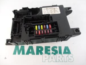 Usados Caja de fusibles Fiat Grande Punto (199) 1.4 Precio € 157,50 Norma de margen ofrecido por Maresia Parts