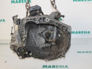 Używane Skrzynia biegów Alfa Romeo 156 (932) 1.9 JTD Cena € 262,50 Procedura marży oferowane przez Maresia Parts